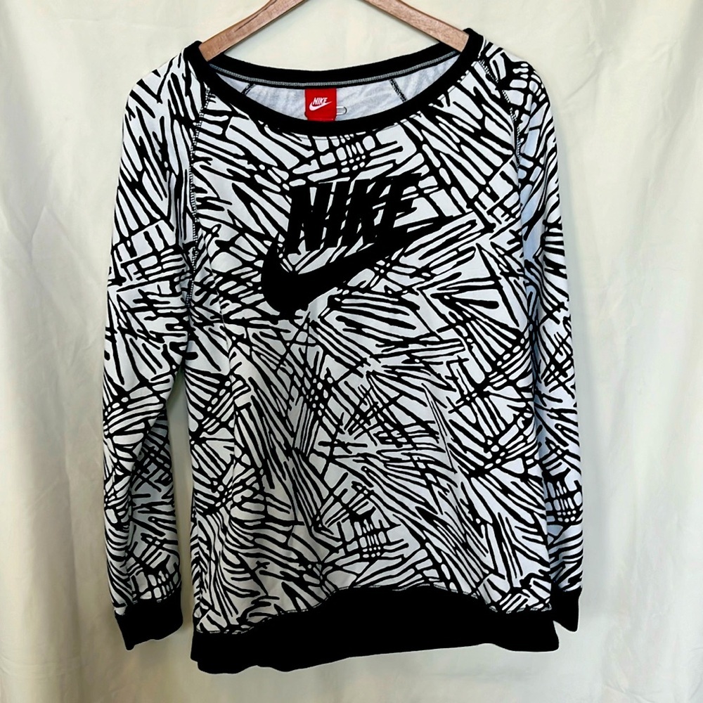 Nike Rally Large Oversized Pullover Sweater - Picture 2 of 6